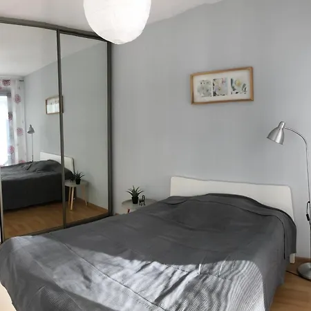 Cozy Close To The City Center شقة كراكوفيا